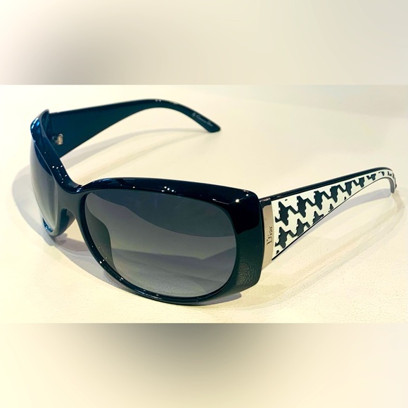 Vintage new Christian Dior Sunglasses - Picture 1 of 10
